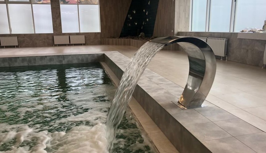 Минеральный бассейн