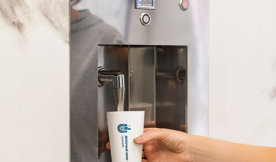 Бювет с минеральной водой